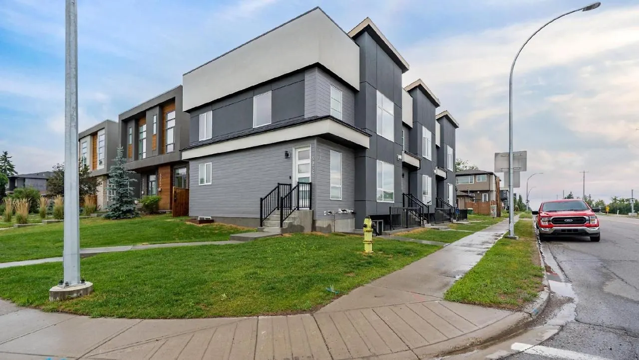 Contemporary 1Br Home Full Kitchen Smarttv Calgary 0*,